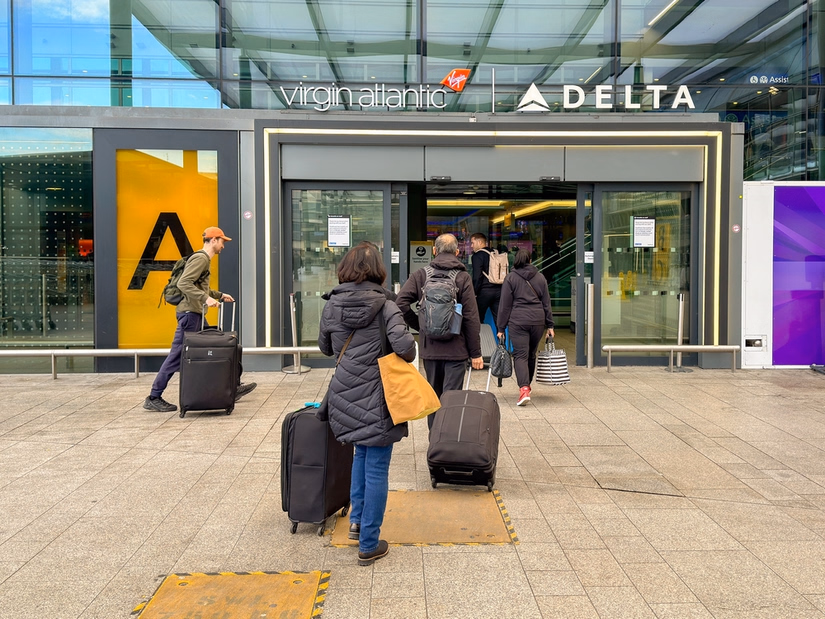 Delta Air Lines, Yeni Seyahat Kuralının Amerikalılara Uygulanmasından Hemen Önce "Unicorn" Rotasındaki Tüm Uçuşları İptal Ediyor