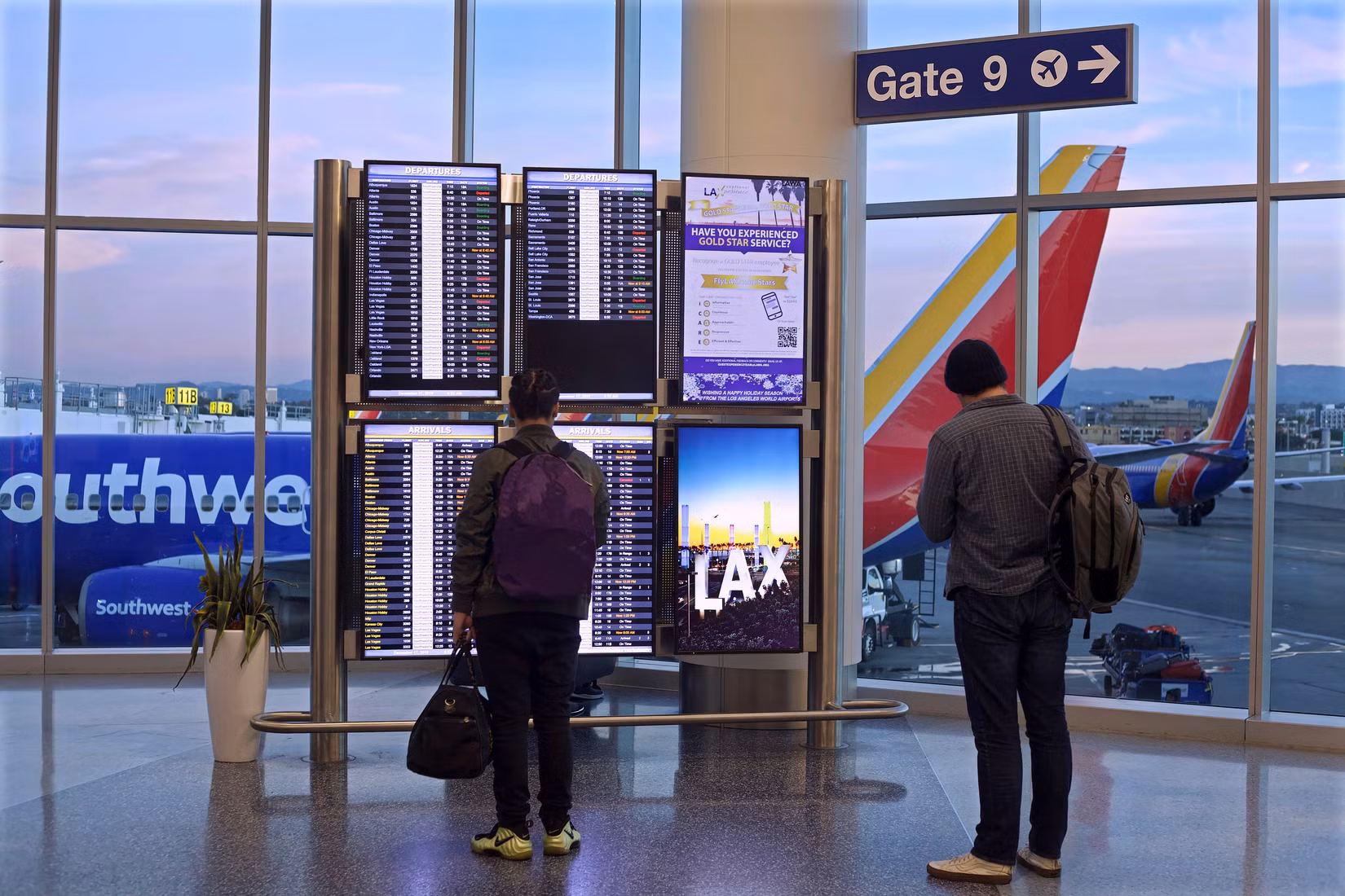Southwest Havayolları, ABD'deki Büyük Havalimanlarının Acil Yer Durdurma Çağrısının Ardından 726'dan Fazla Uçuş Kesintisiyle Öne Çıkıyor