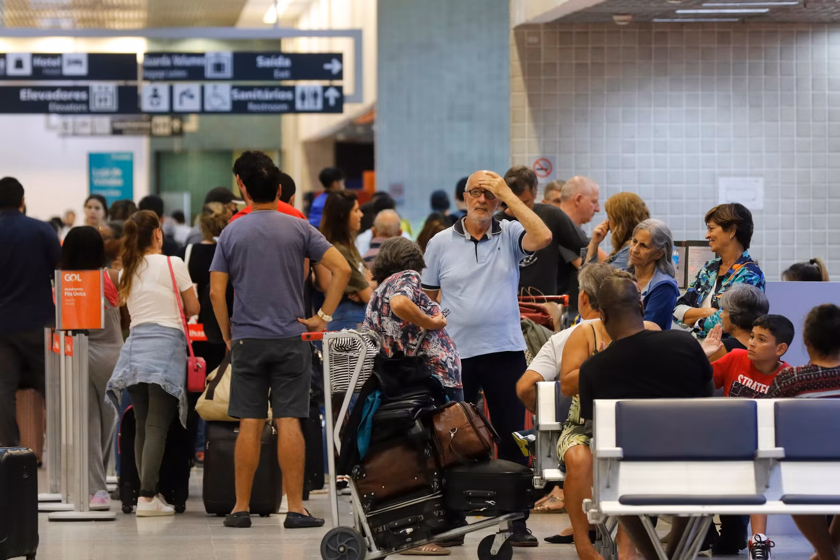 American Airlines, Sinirli Yolculara “Hava Trafik Kontrol Cihazı Tıkanıklığını” Anlattı ve ABD Hükümetine Sert Bir Mesaj Gönderdi