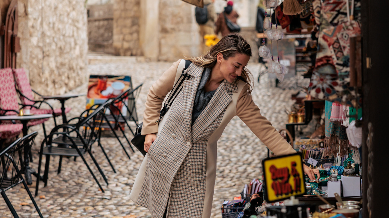 Rick Steves'in Basit Alışveriş İpucuyla Avrupa Hatıra Eşyalarından Tasarruf Edin