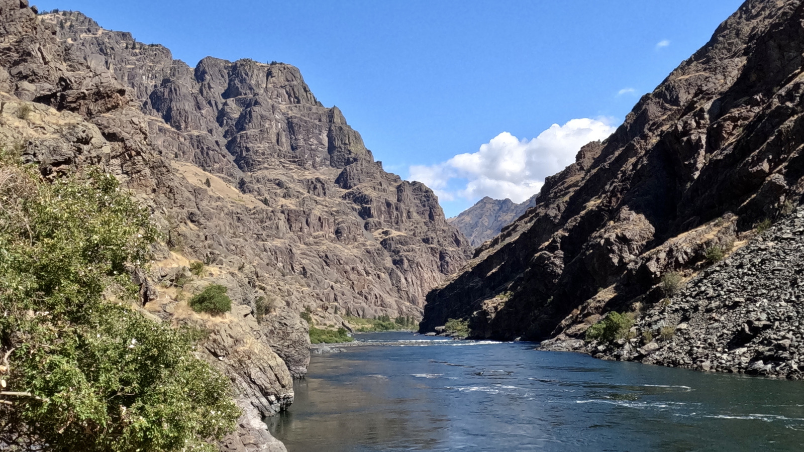 Oregon-Idaho Sınırındaki Bu Manzara Büyük Kanyondan Daha Etkileyici
